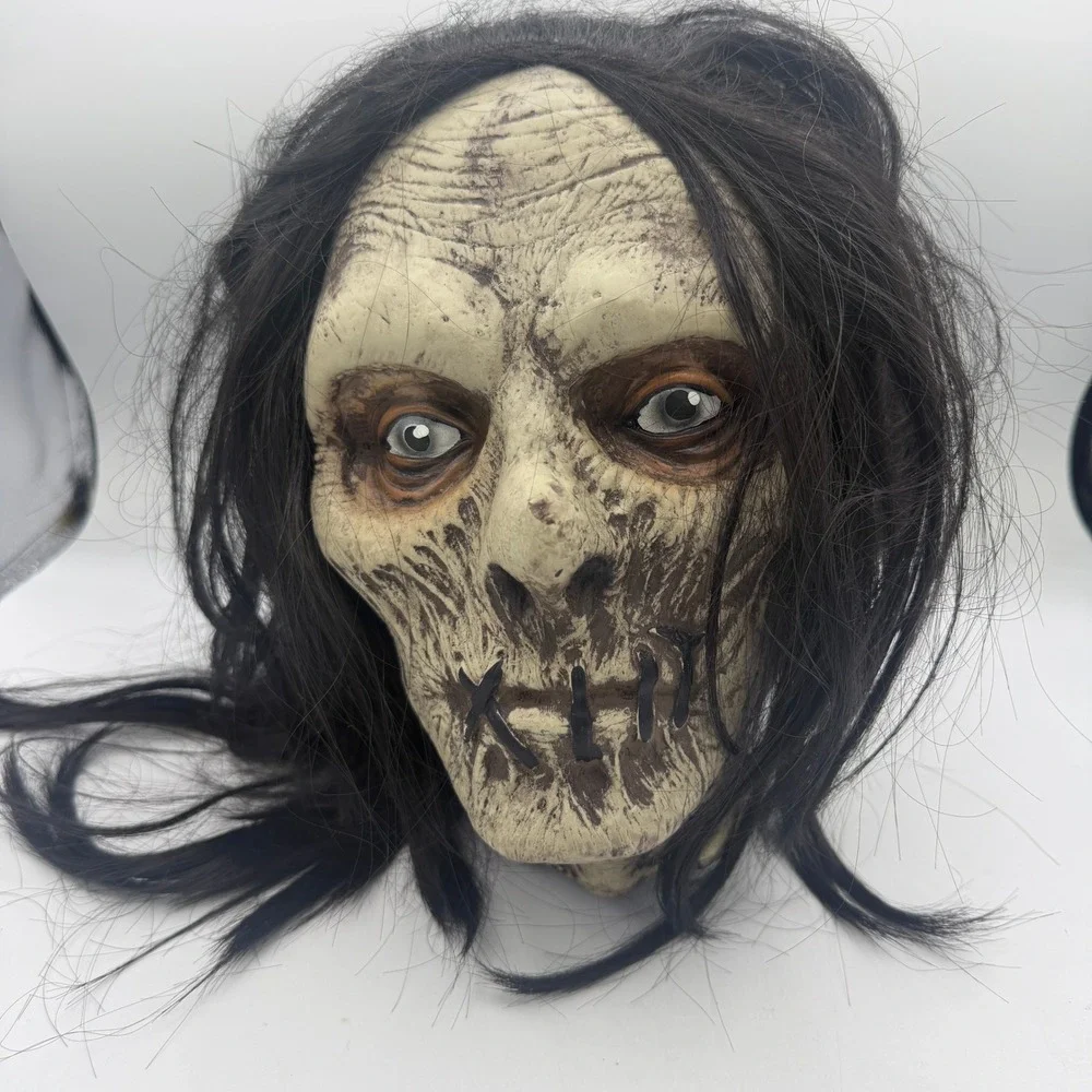 Disney HOCUS POCUS Movie Billy Butcherson Hanging Head Prop Spirit Halloween